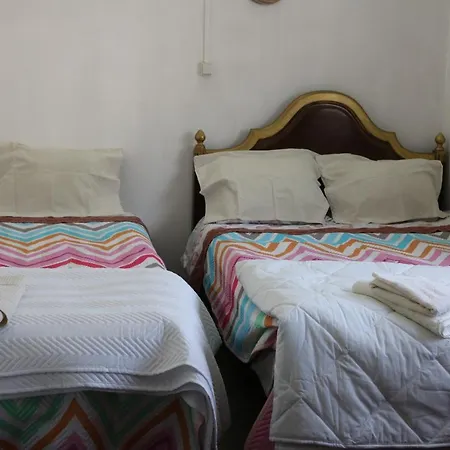 Pensión Casa Romao 3*